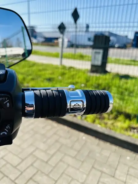 Harley-Davidson Tour Glide - foto 7