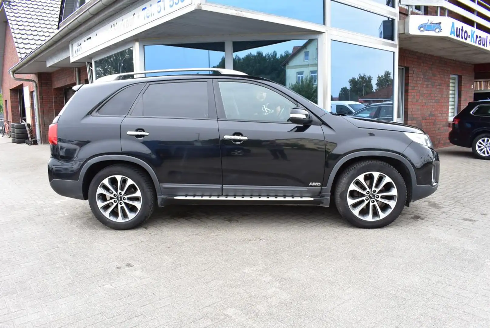 Kia Sorento 2.2 CRDi AWD Aut. Vision Xenon Navi Leder Sitzheiz Schwarz - 2