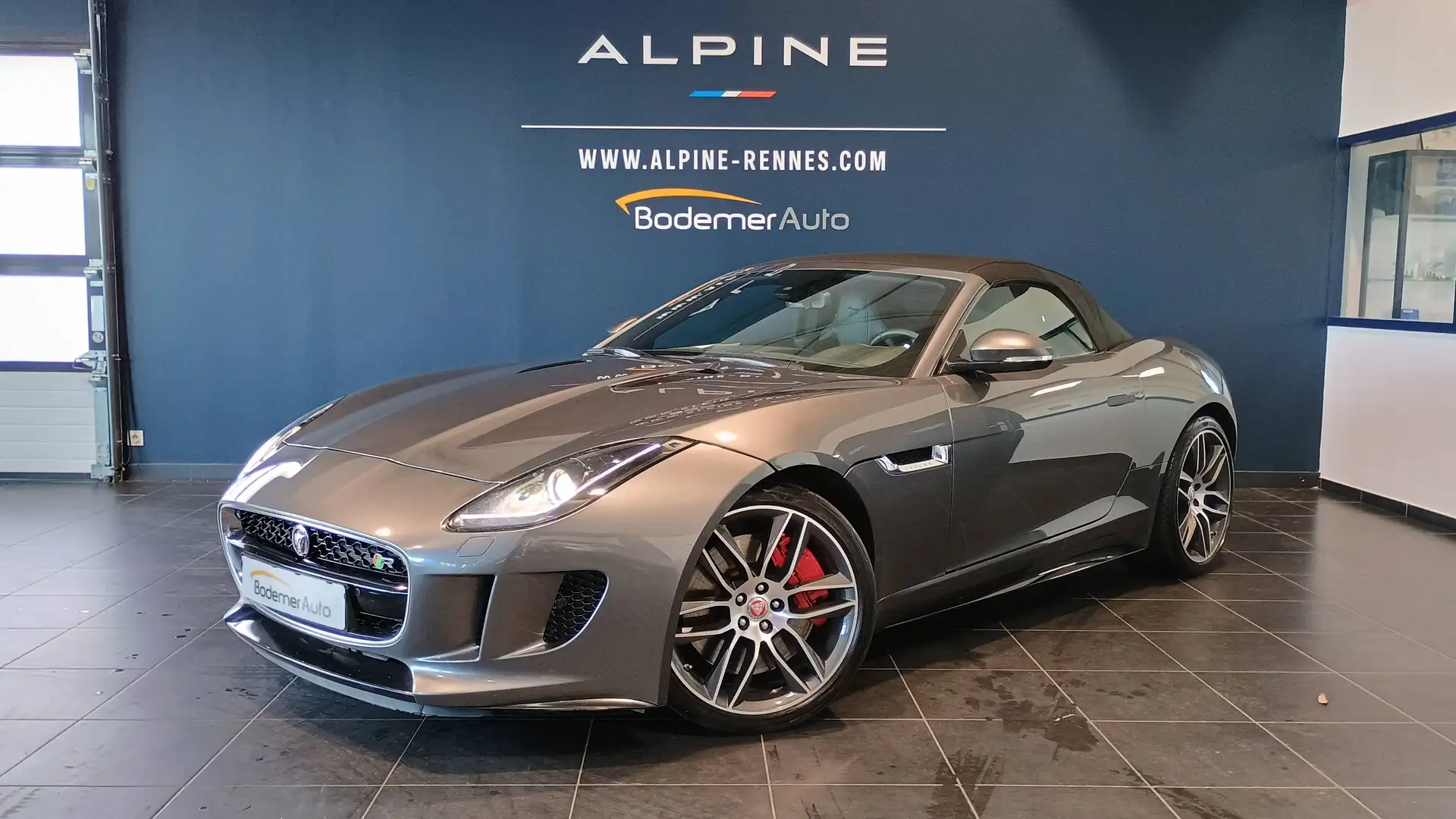 Jaguar F-Type F-Type Cabriolet V8 R 5.0 550 Suralimenté Grijs - 1