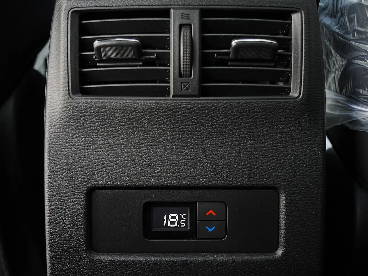 Mitsubishi Outlander снимка Mitsubishi Outlander