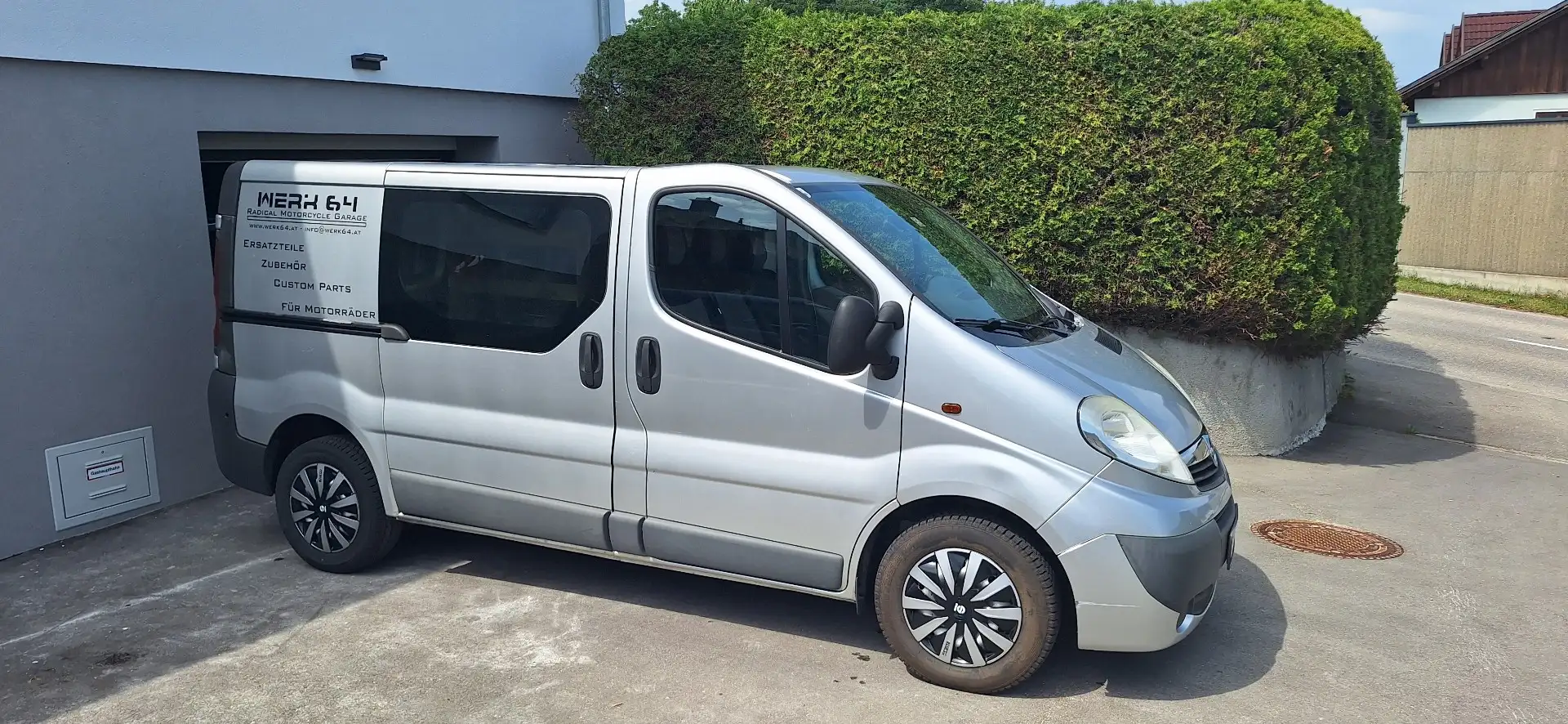 Opel Vivaro Combi L1H1 2,0 - 1