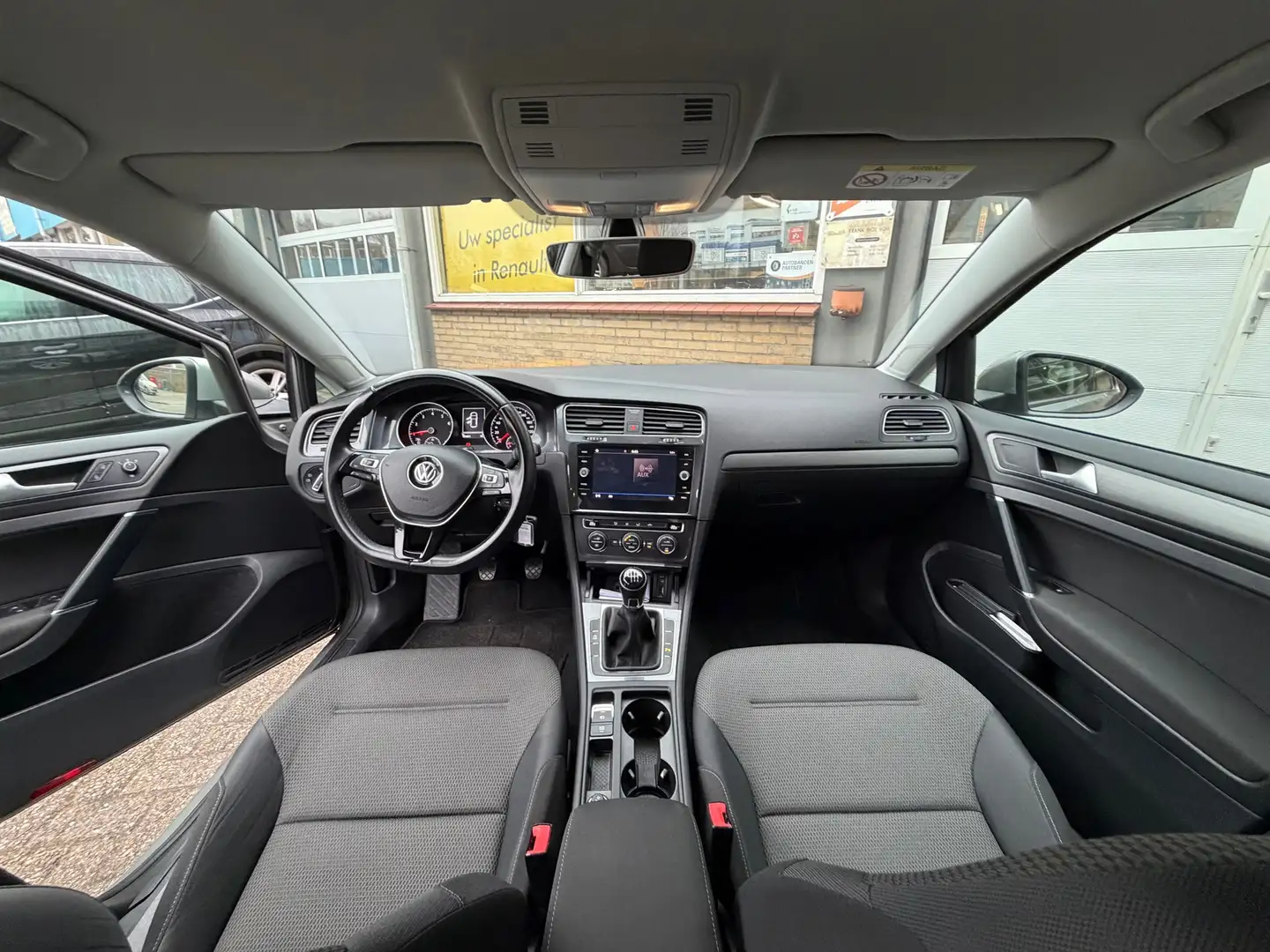 Volkswagen Golf 1.0 TSI Comfortline |Pano|Adapt. Cruise|Carplay| Grau - 2