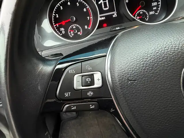Volkswagen Golf view 14