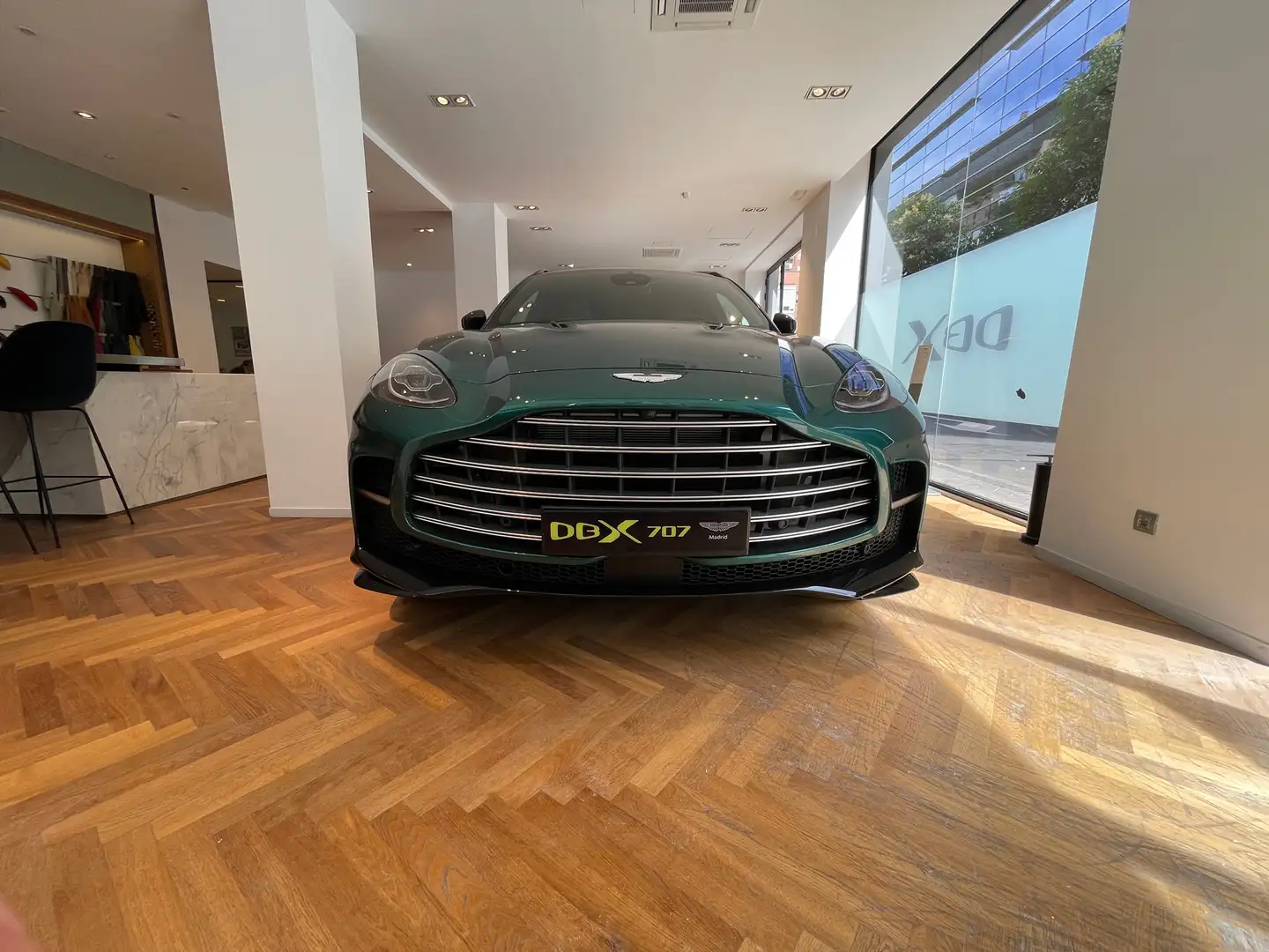 Aston Martin DBX 707cv AWD - 2