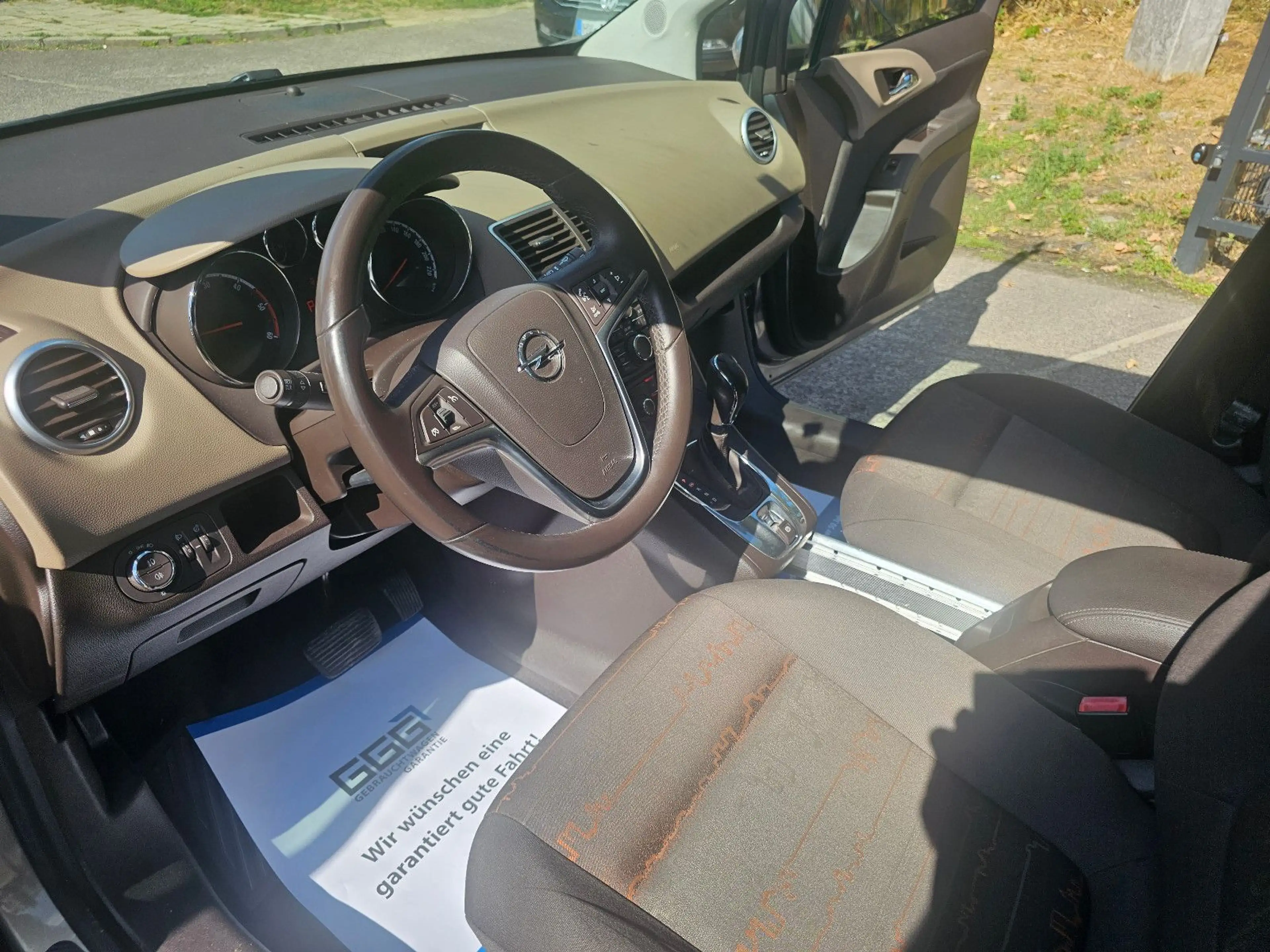 Opel Meriva B Design Edition — photo 8