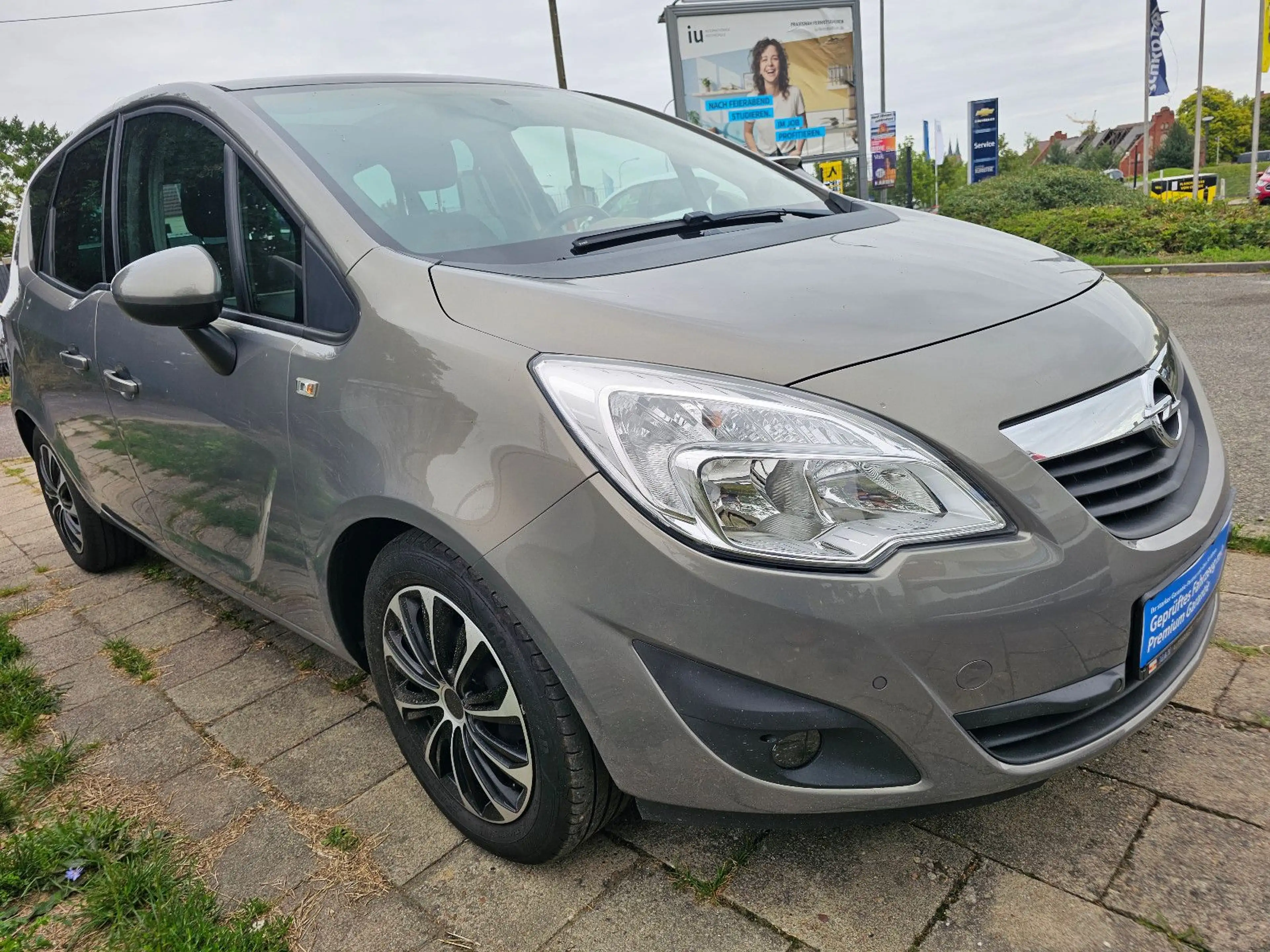 Opel Meriva B Design Edition — photo 2