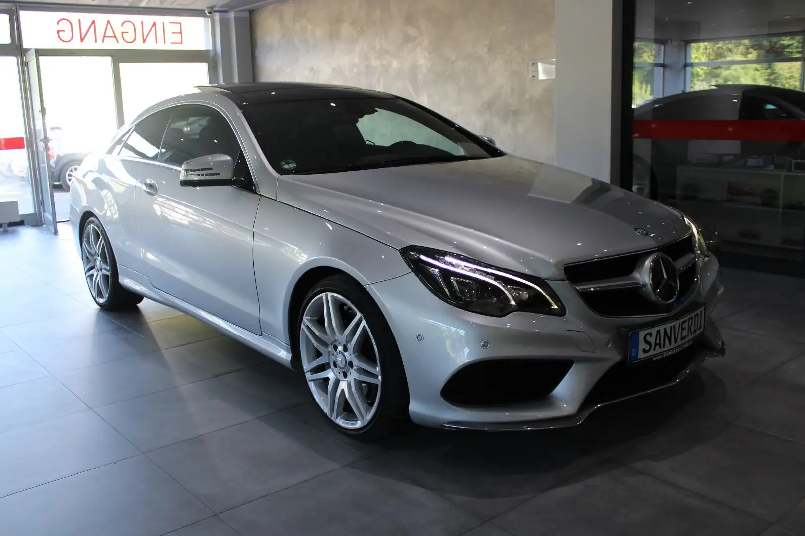 Mercedes-Benz E 500 Coupé AMG-SPORTPAKET VOLLAUSSTATTUNG *BRD* Argento - 2