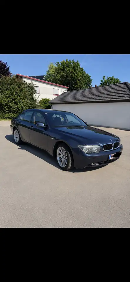 BMW 745