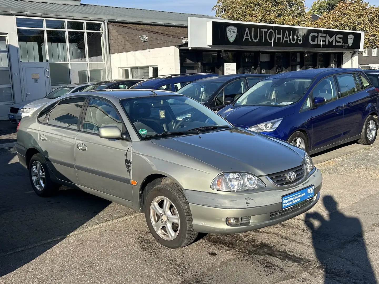 Toyota Avensis 2.0 Linea Sol Lim. Verde - 1