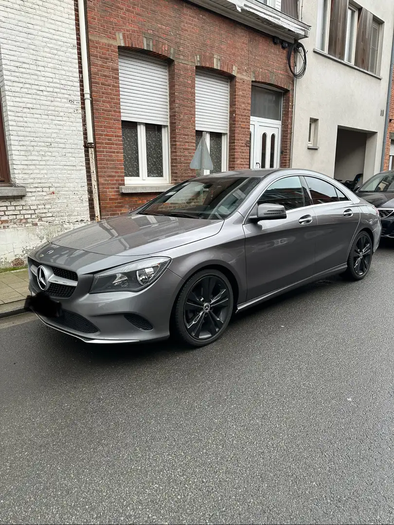 Mercedes-Benz CLA 200 d 7G-DCT Gris - 1