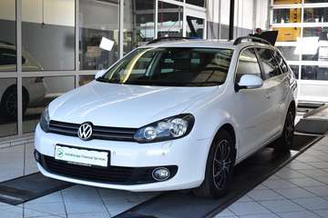 VI Variant 1.6TDI AHK*2xPDC*SHZ*Navi