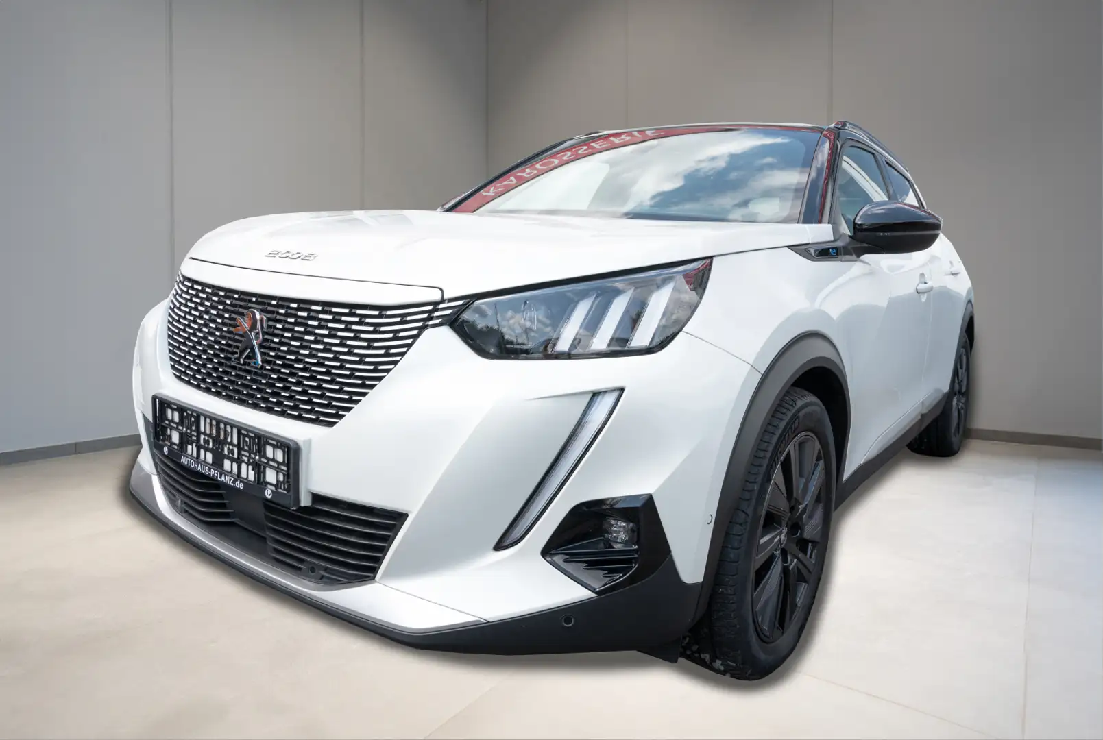 Peugeot 2008 GT Pack 136 5T Weiß - 1