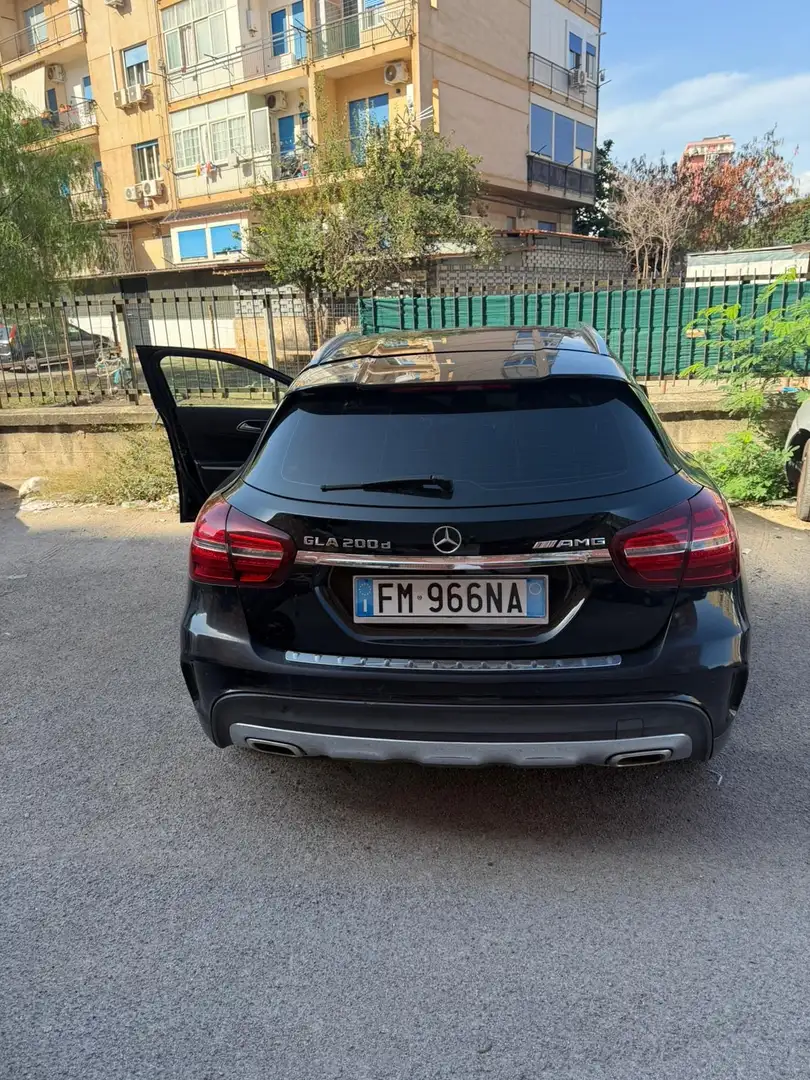 Mercedes-Benz GLA 200 d Premium auto - 1