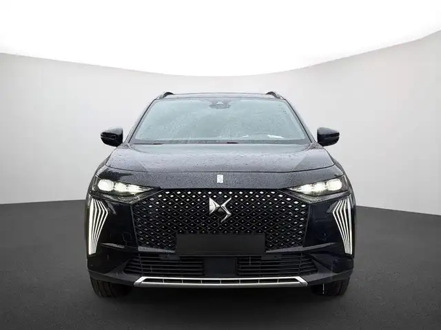 DS Automobiles DS 7 view 3