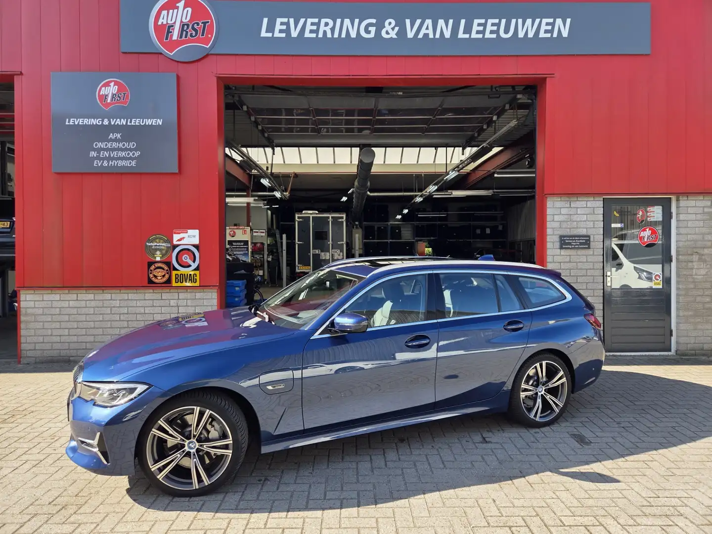 BMW 330 3-serie Touring 330e xDrive Business Edition Plus Blu/Azzurro - 1