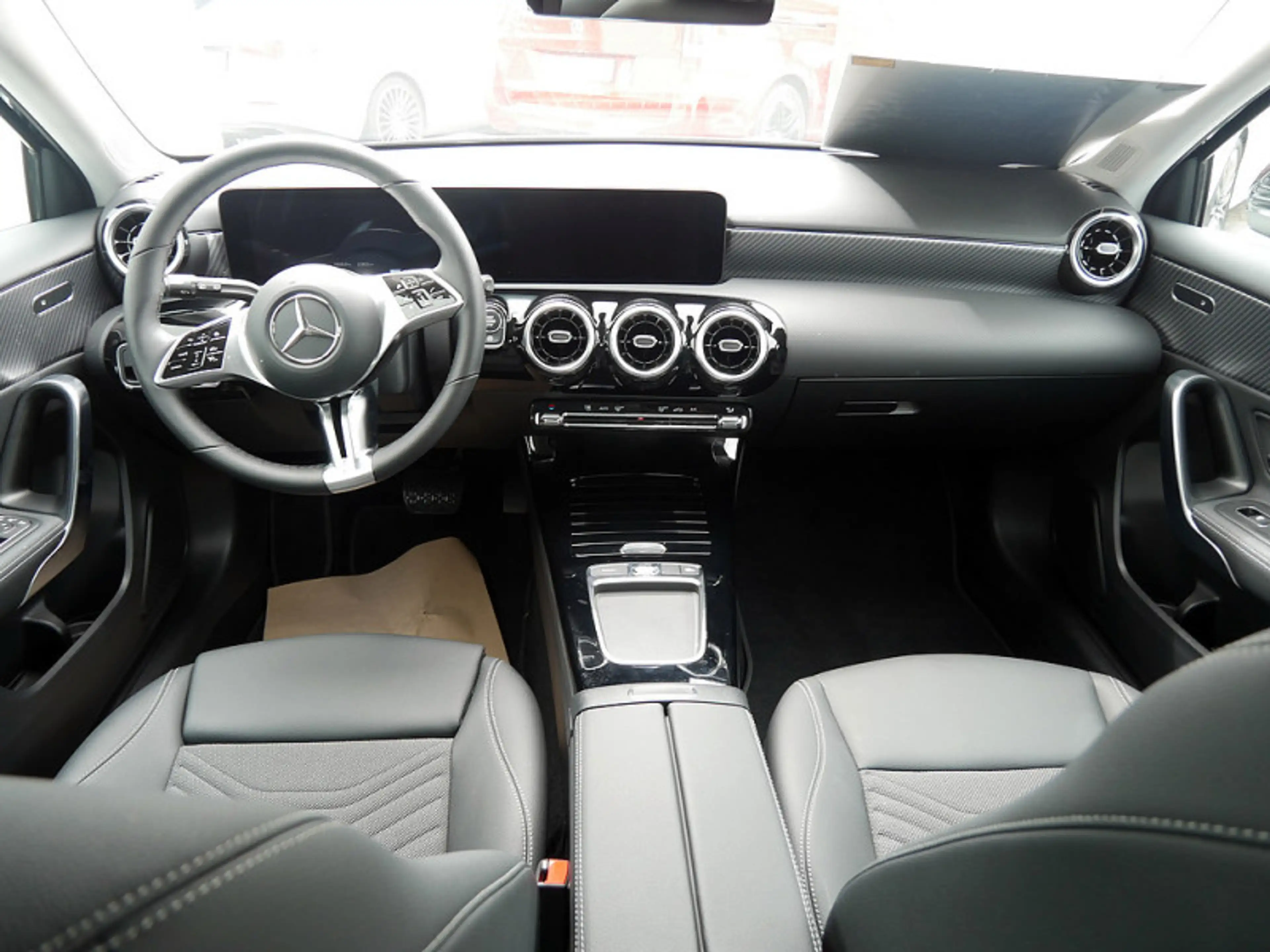 Mercedes-Benz A 180 , PROGRESSIVE KAMERA SPUR PDC SHZ — photo 9