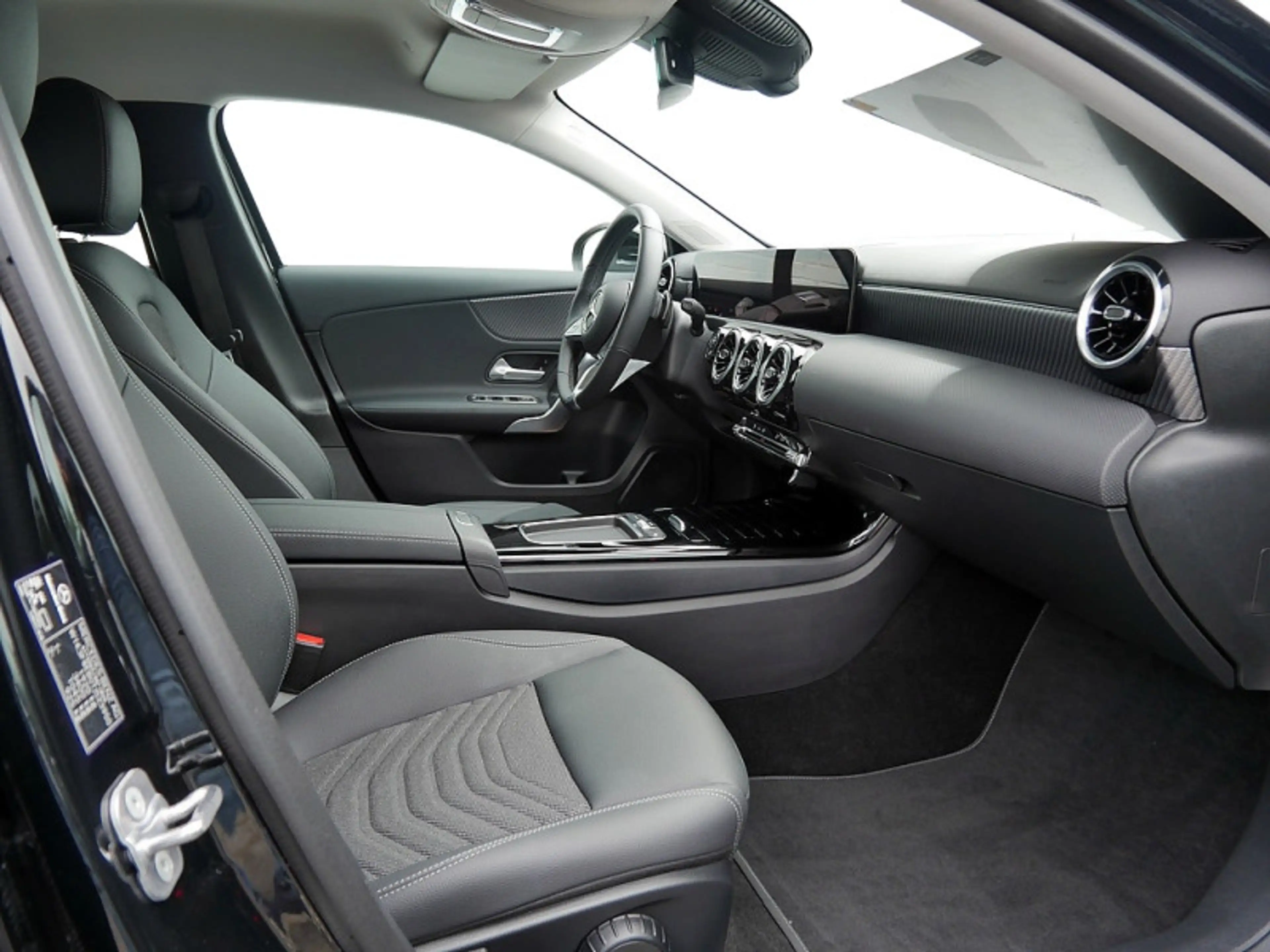 Mercedes-Benz A 180 , PROGRESSIVE KAMERA SPUR PDC SHZ — photo 7