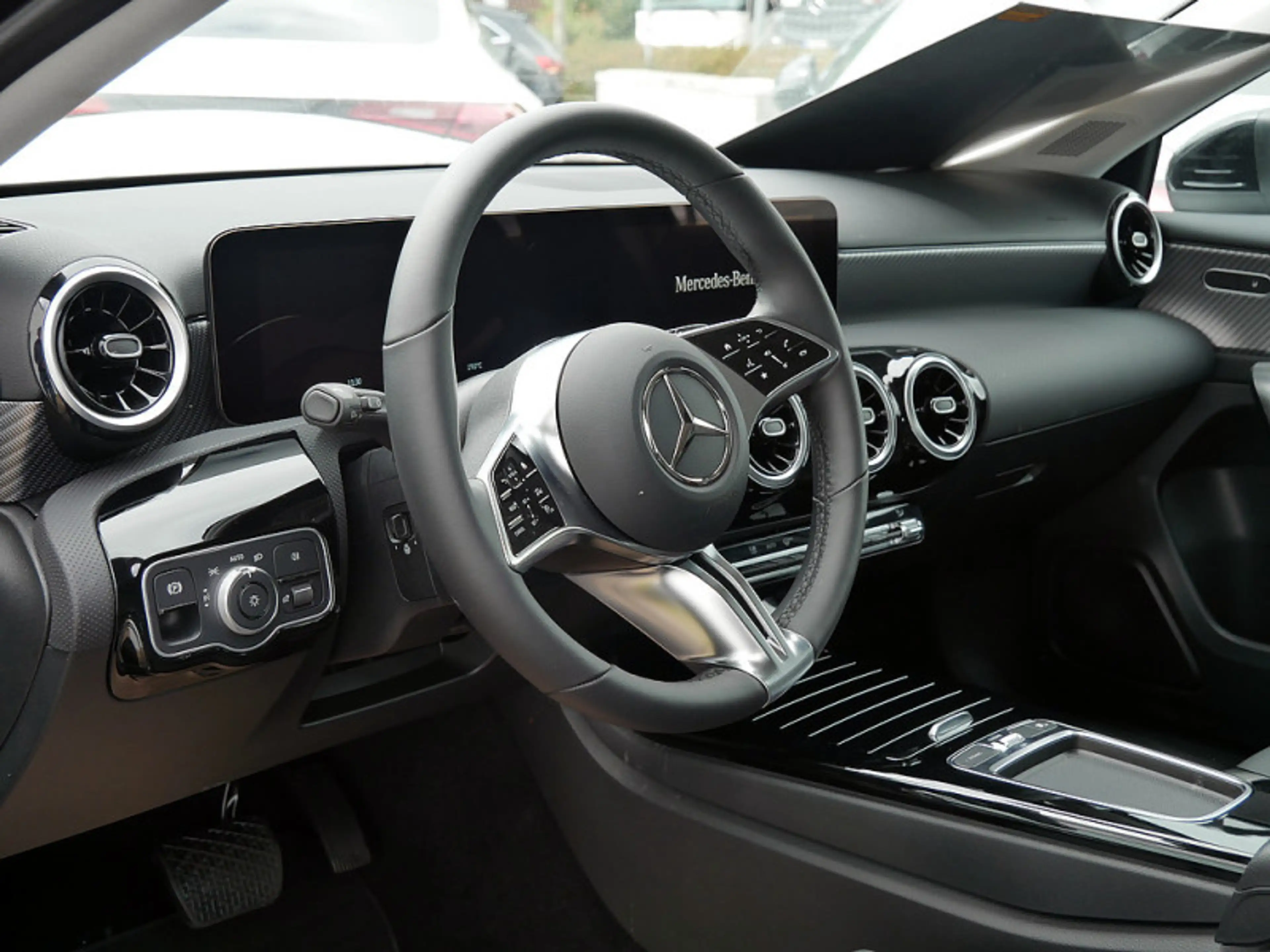 Mercedes-Benz A 180 , PROGRESSIVE KAMERA SPUR PDC SHZ — photo 12