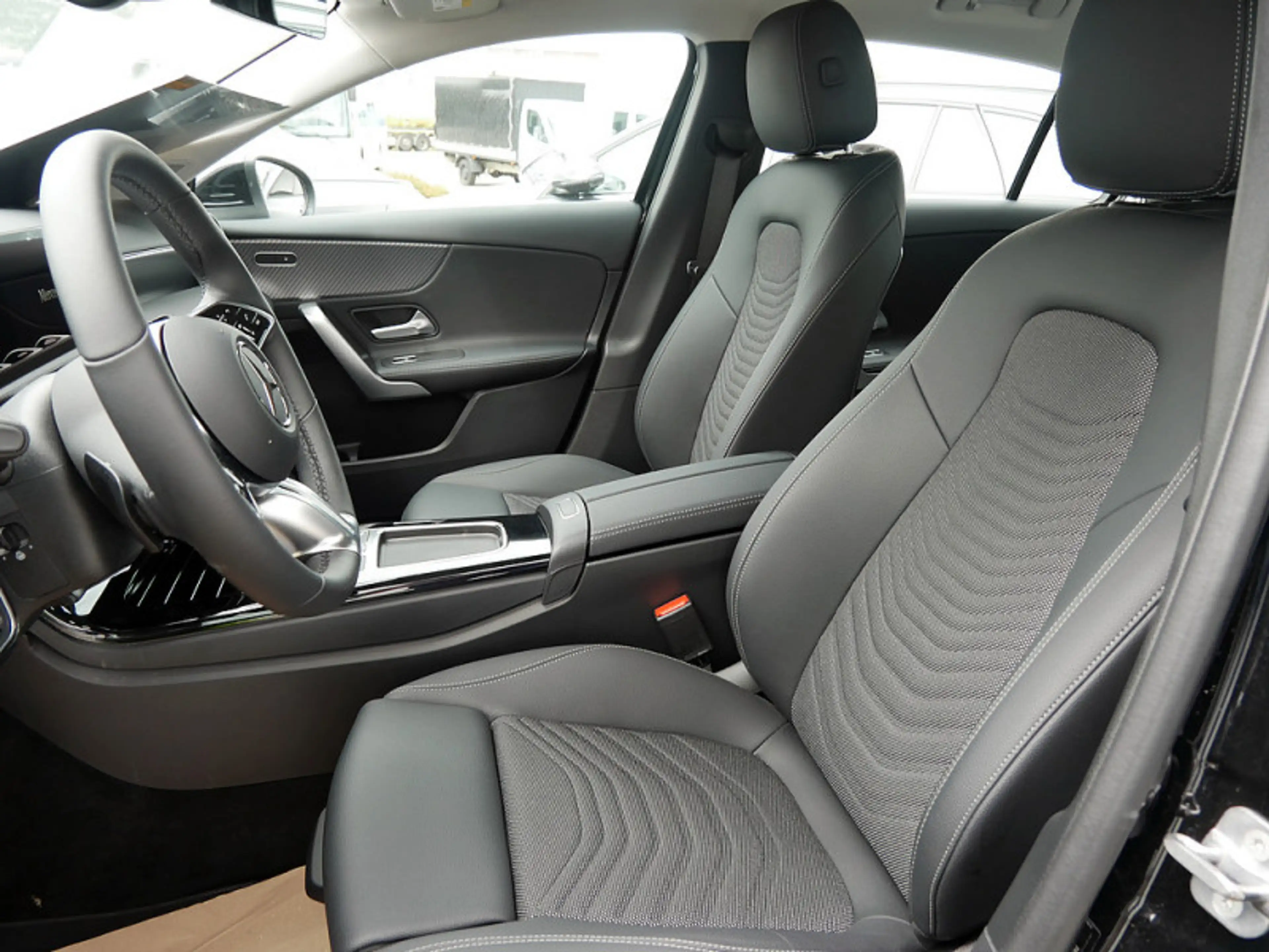 Mercedes-Benz A 180 , PROGRESSIVE KAMERA SPUR PDC SHZ — photo 14