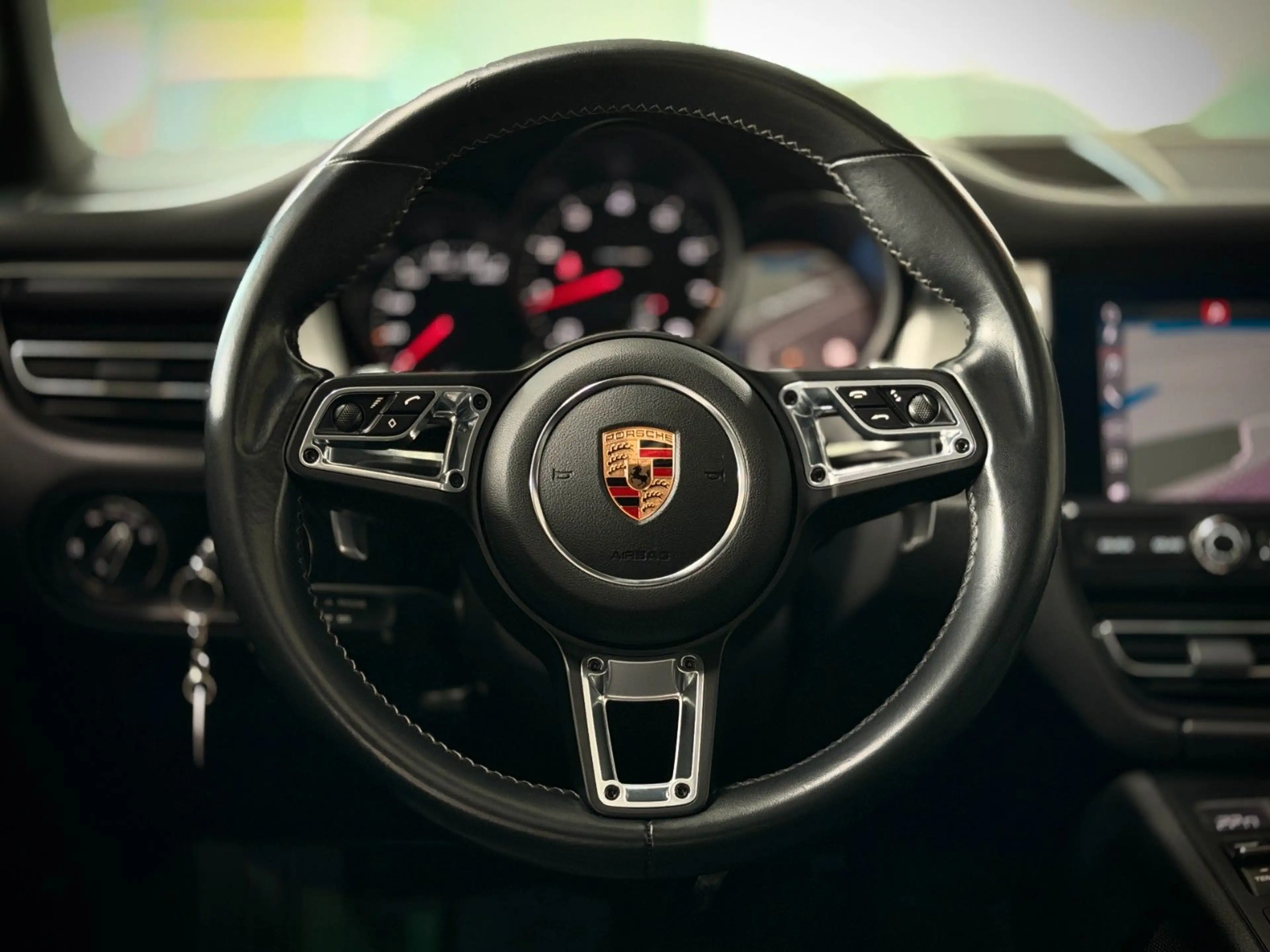 Porsche Macan *1.Hand*Pano*BOSE*Carplay*DAB+*AHK-Elektr* — photo 7