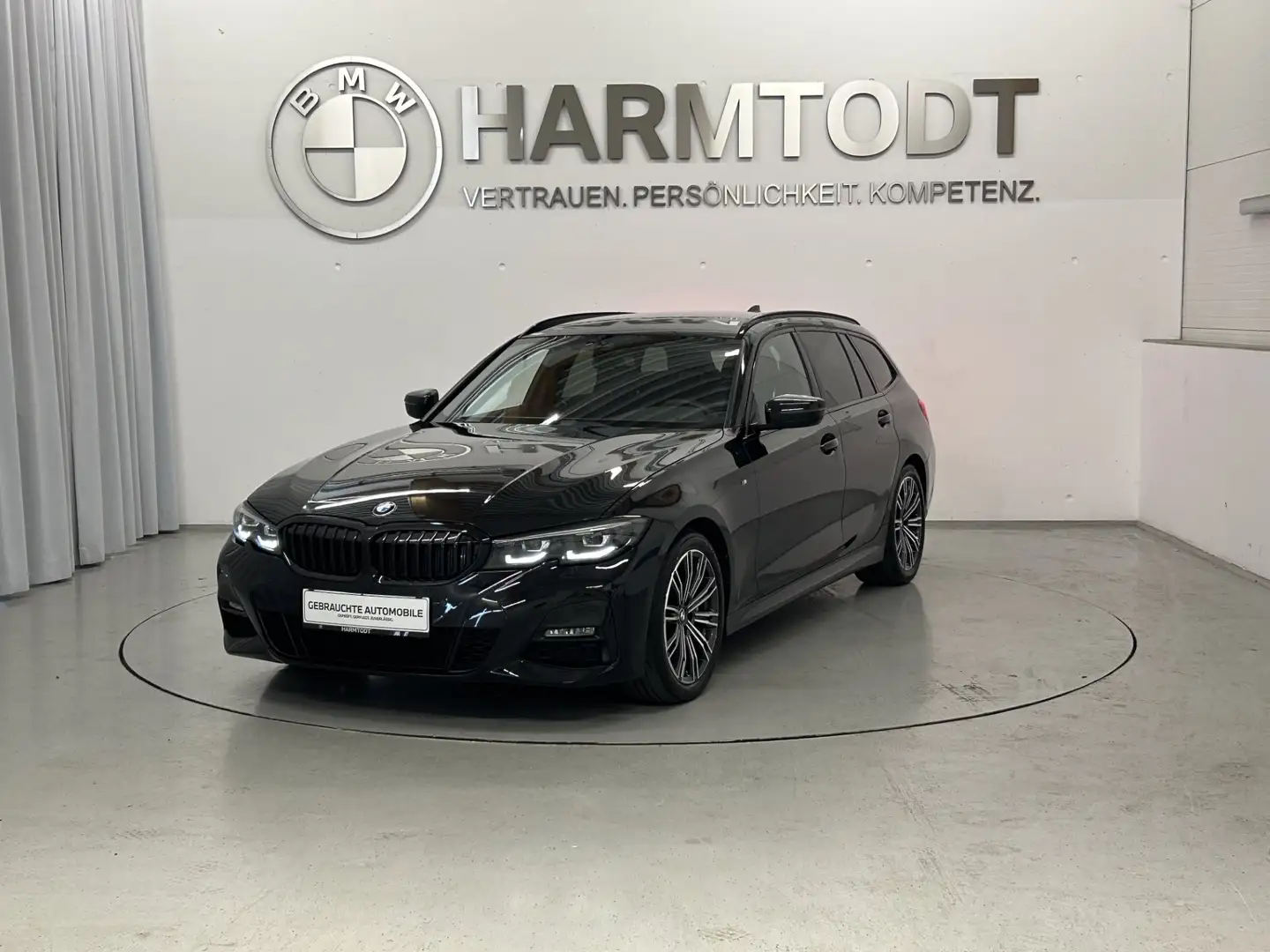 BMW 318 d *Modell M-Sport* Schwarz - 2