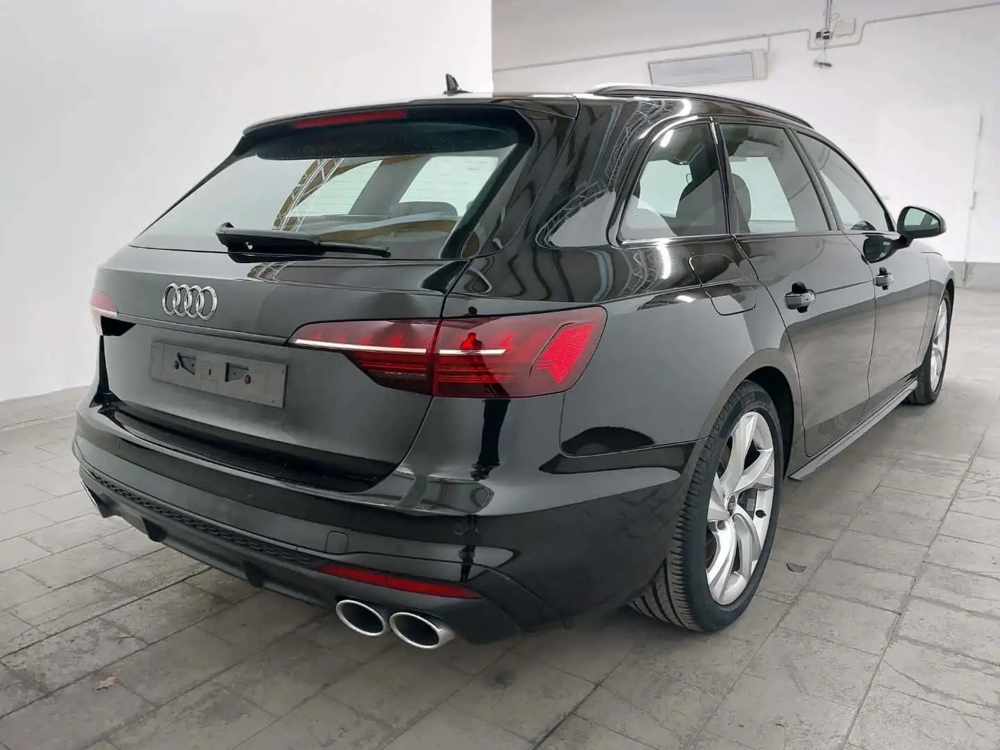 Audi S4 3.0 quattro Matrix 18" Navi+ Alcantara DAB Schwarz - 2