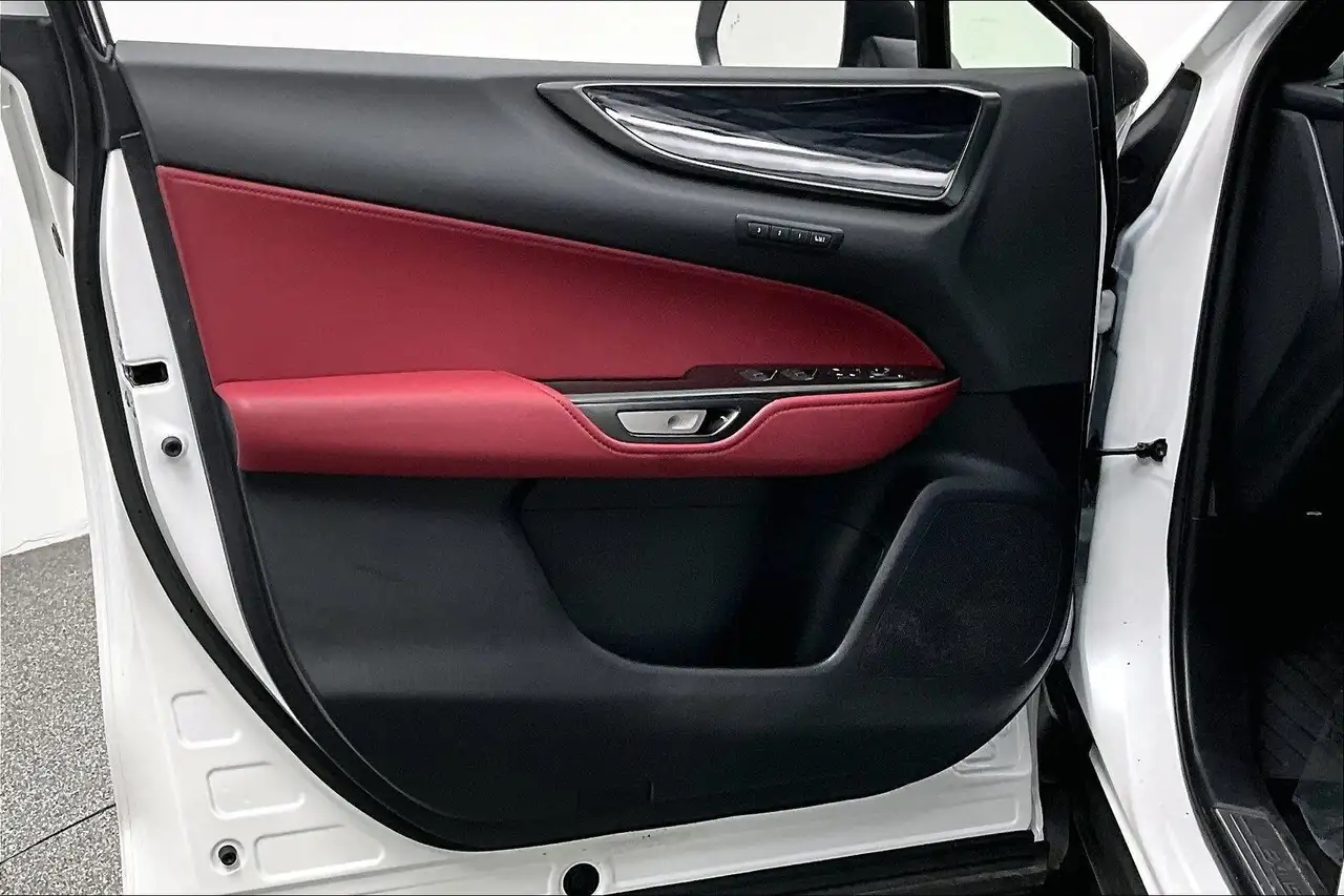 Lexus NX снимка Lexus NX