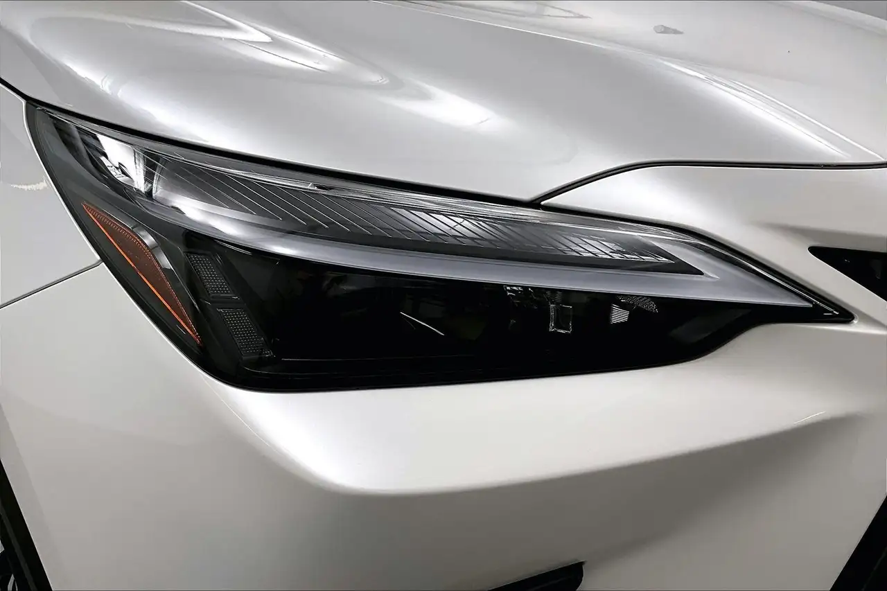 Lexus NX снимка Lexus NX