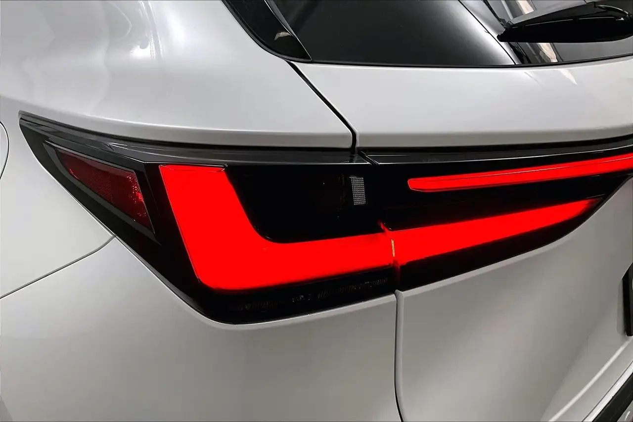 Lexus NX снимка Lexus NX