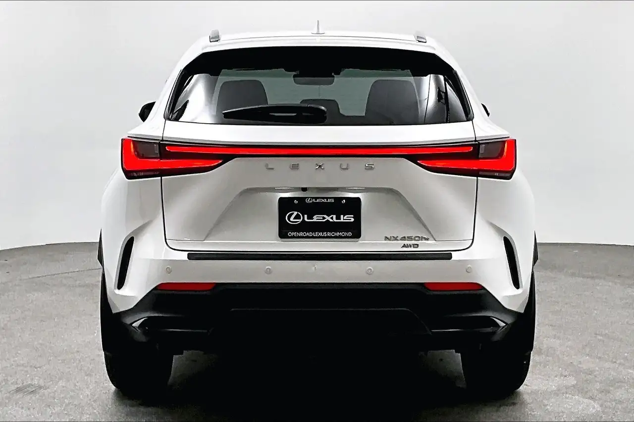 Lexus NX снимка Lexus NX