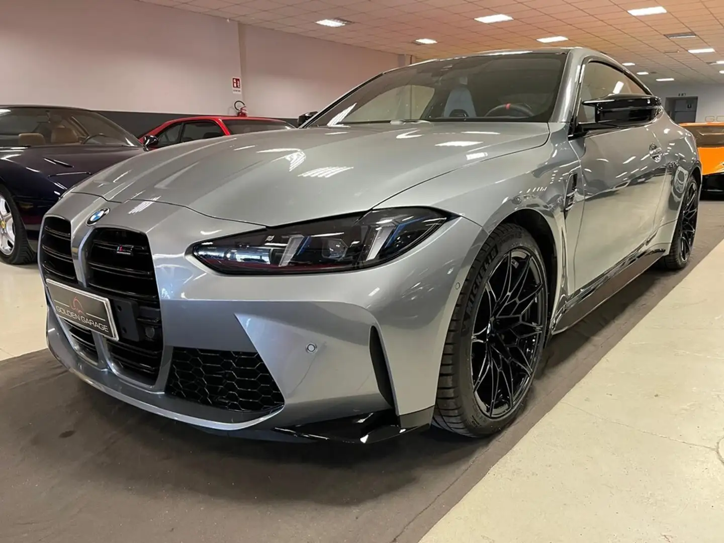 BMW M4 COMPETITION X DRIVE siva - 2