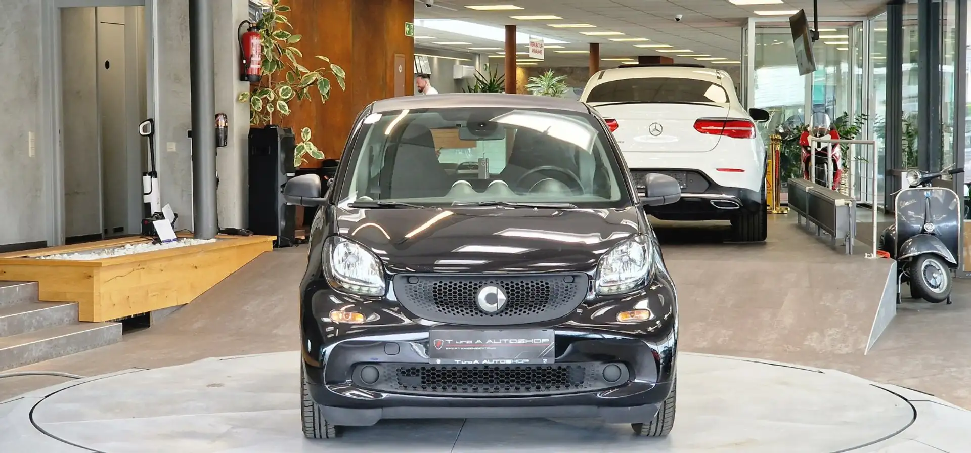 smart forTwo Coupe *Tempomat*15Zoll*Sportsitze* Schwarz - 2