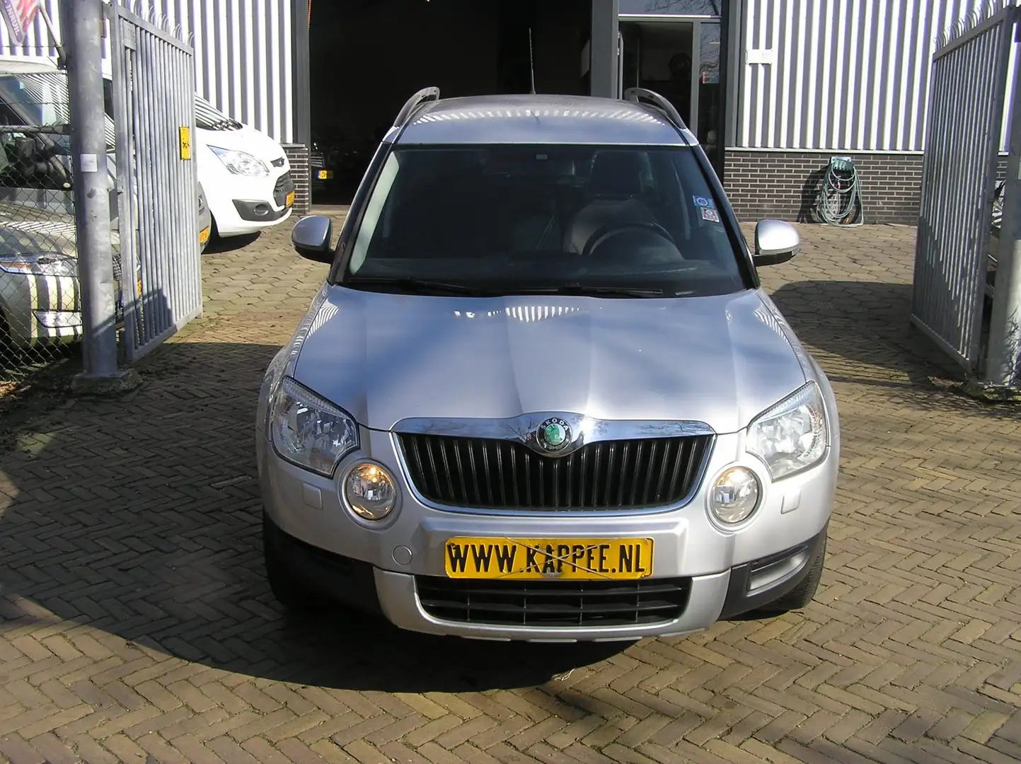 Skoda Yeti 1.2 TSI Ambition nap pas airco nieuwe apk Grau - 2