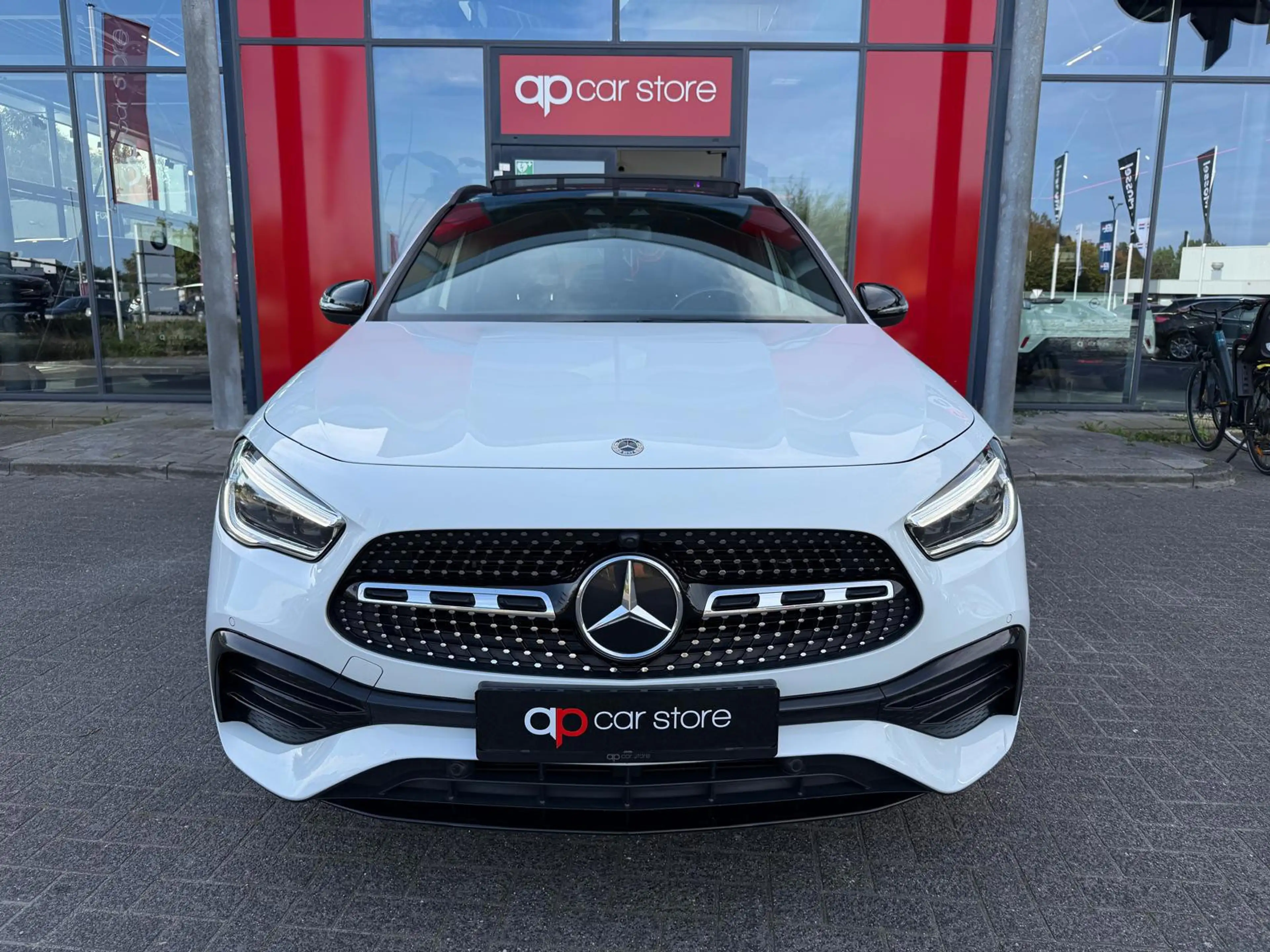 Mercedes-Benz GLA 250 250e Business Solution AMG Limited | Panorama | Me — photo 2
