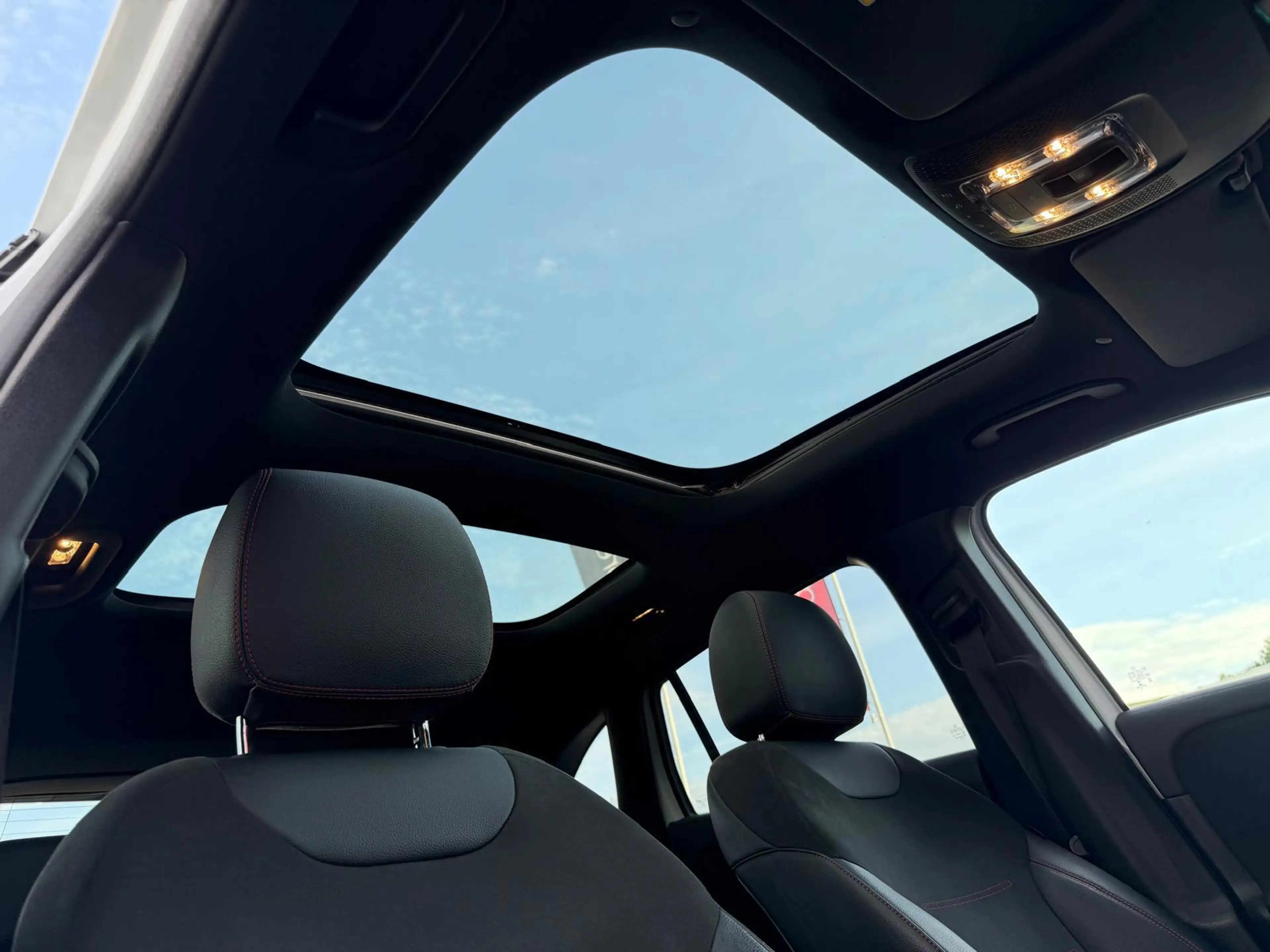 Mercedes-Benz GLA 250 250e Business Solution AMG Limited | Panorama | Me — photo 14