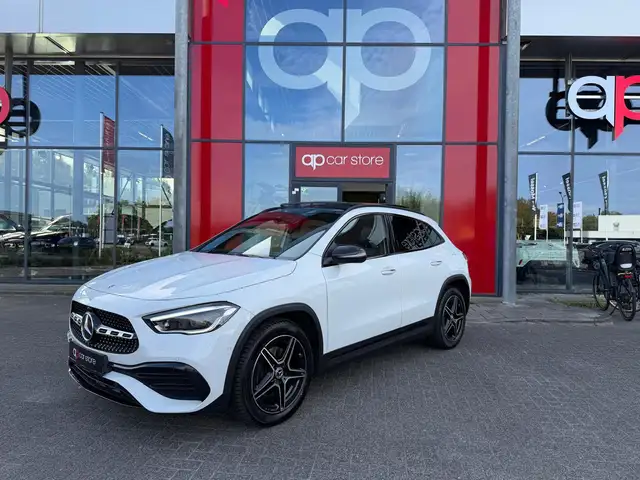 Mercedes-Benz GLA 250 250e Business Solution AMG Limited | Panorama | Me