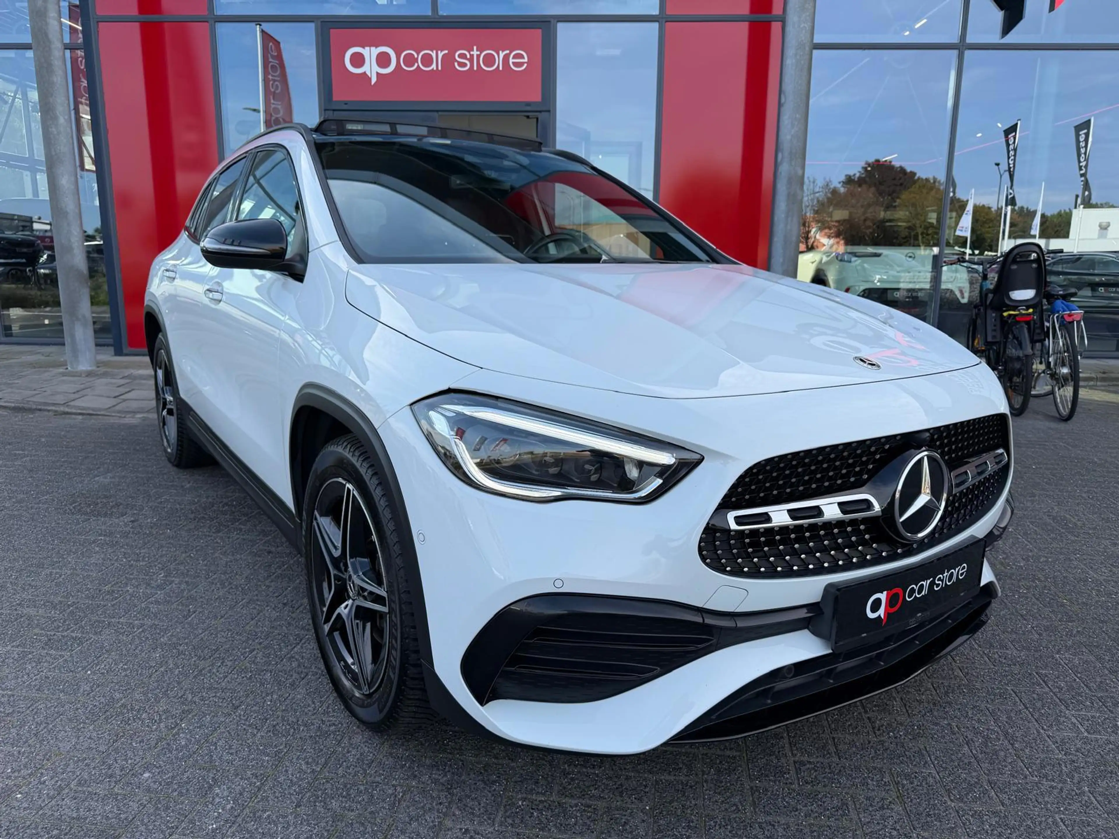 Mercedes-Benz GLA 250 250e Business Solution AMG Limited | Panorama | Me — photo 3