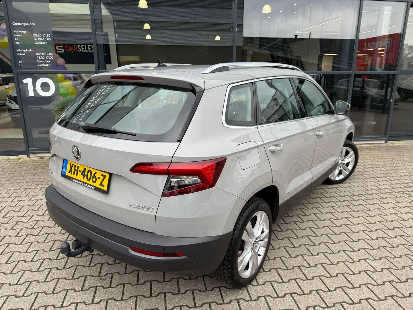 Skoda Karoq 1.0 TSI Style Business *Canton & Trekhaak* Grijs - 2