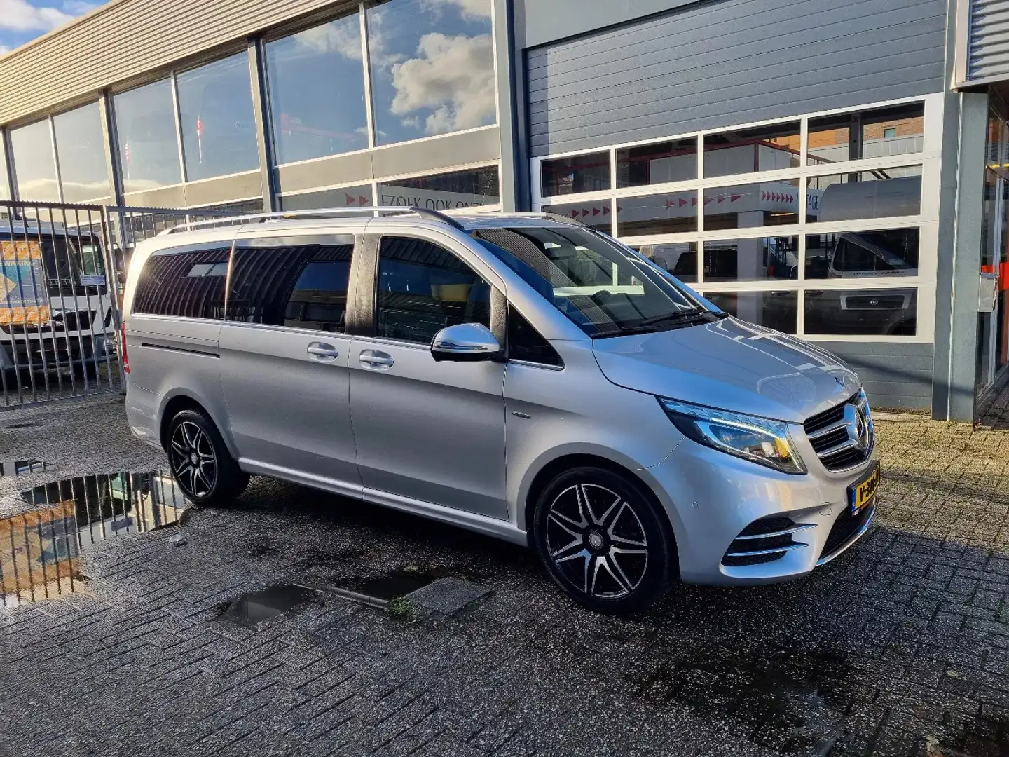 Mercedes-Benz V 250 V D Dubbele Cabine AMG Euro 6 Elektrische deuren Grijs - 1