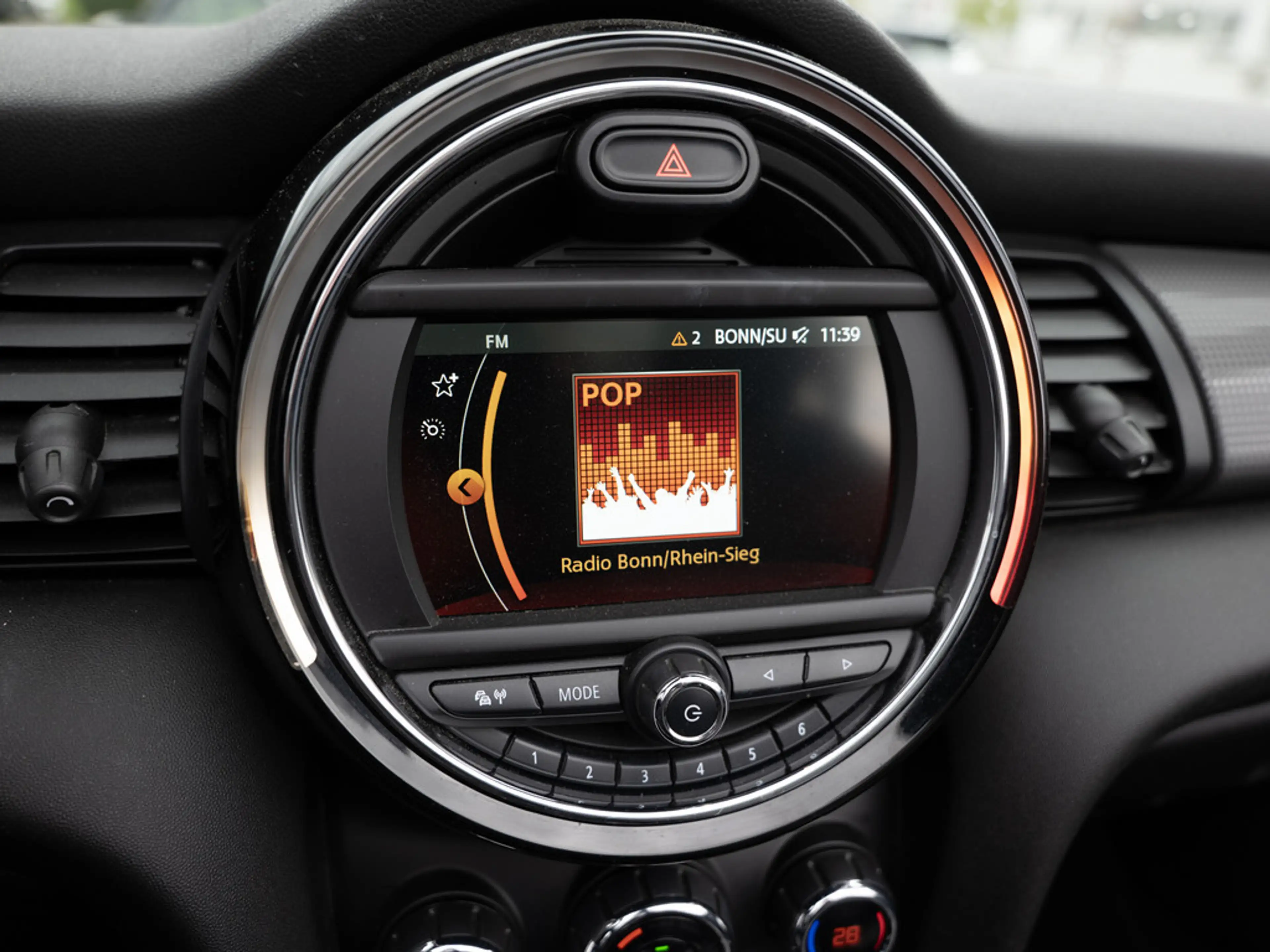 MINI Cooper Cabrio Chili LED PDC KLIMAAUTOMATIK — photo 14