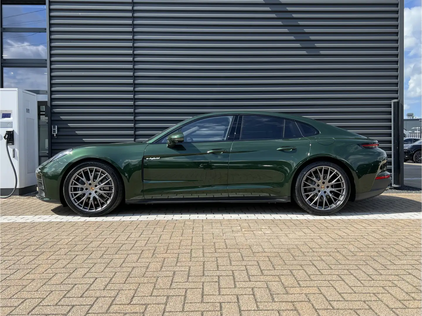 Porsche Panamera 4 E-Hybrid Groen - 2