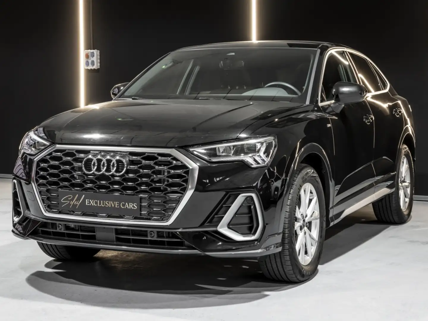 Audi Q3 Sportback 35 TDI S line S tronic Noir - 1