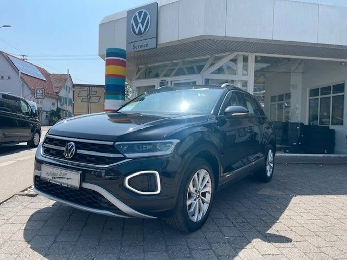 Volkswagen T-Roc 1.5 TSI Style DSG/RFK/SHZ/LED/AHK Zwart - 1