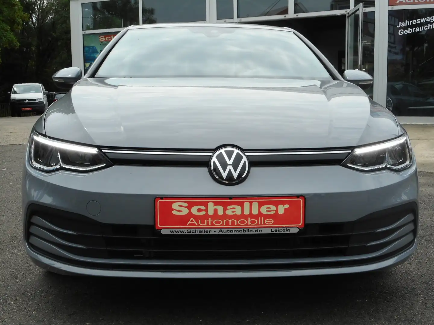 Volkswagen Golf 1.5 TSI Life, Kamera, LED, Navigationssystem! Grijs - 2