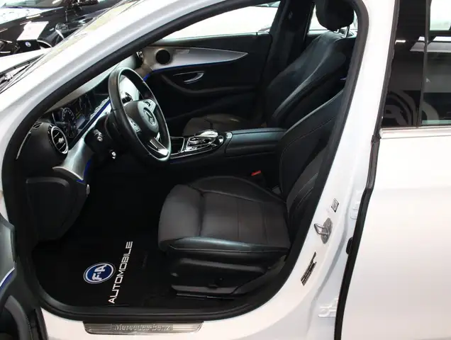 Mercedes-Benz E view 15