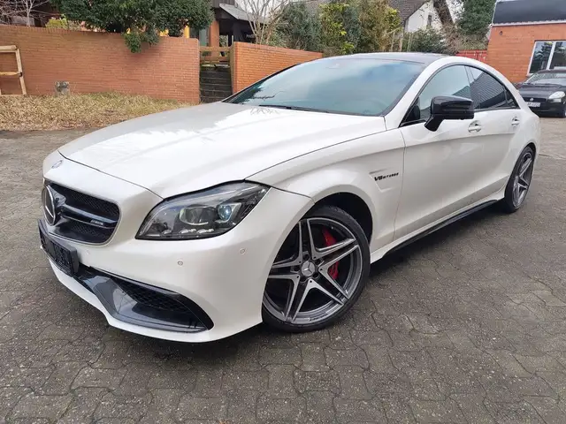 Mercedes-Benz CLS 63 AMG 4Matic *Navi*LED*H&K* Keyless-Go*