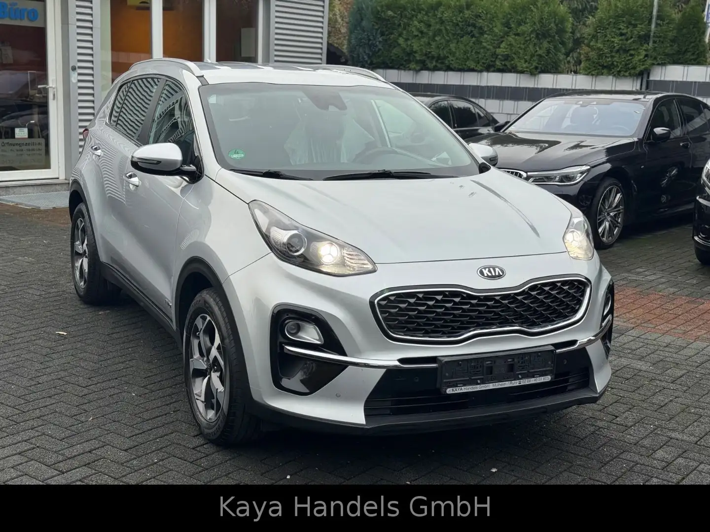 Kia Sportage Vision 4WD Autom/Navi/Kamera/1.Hand Silber - 1