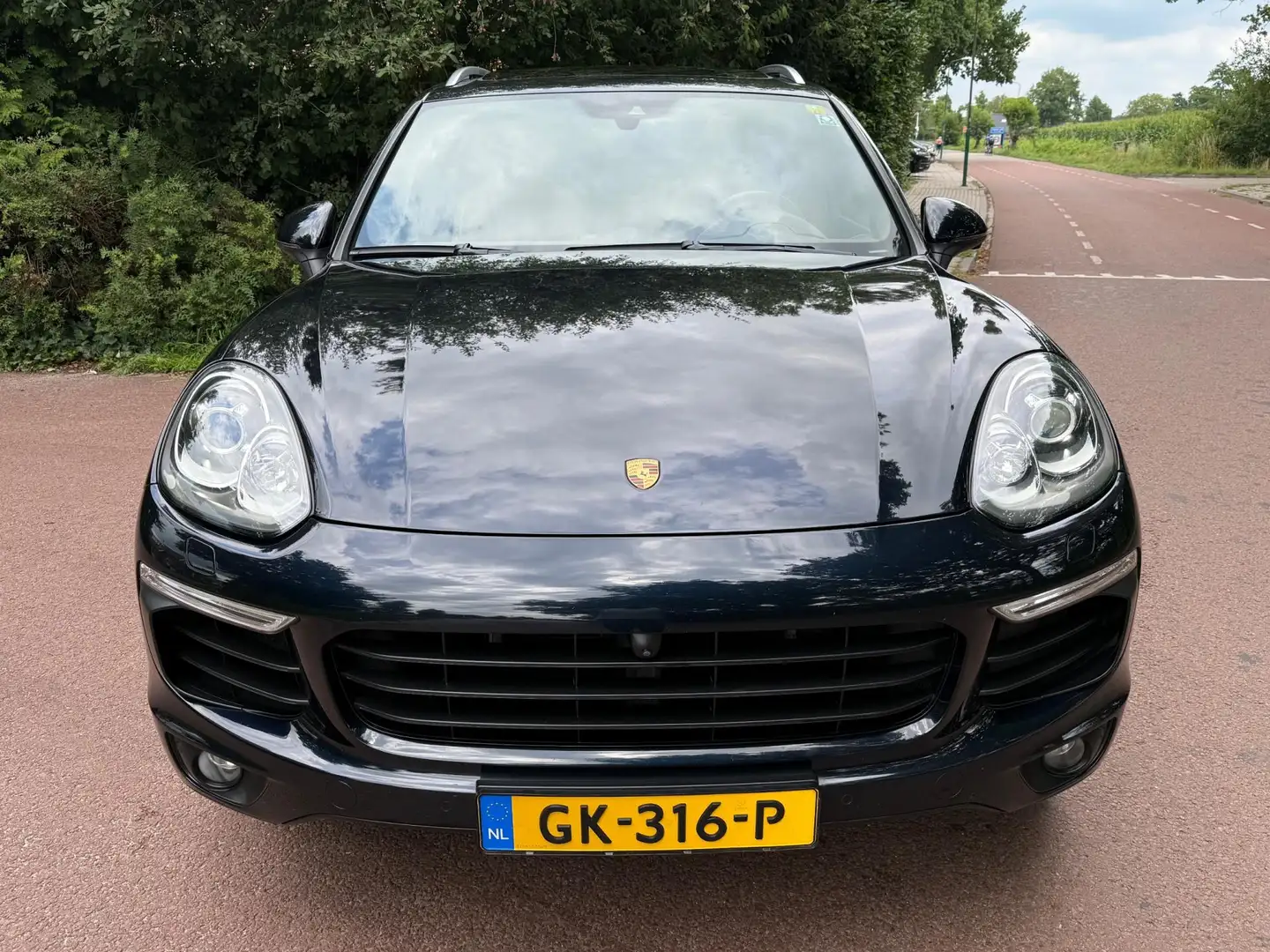 Porsche Cayenne 3.0 S E-Hybrid / Navi / Pano / Xenon / Camera / le Azul - 2
