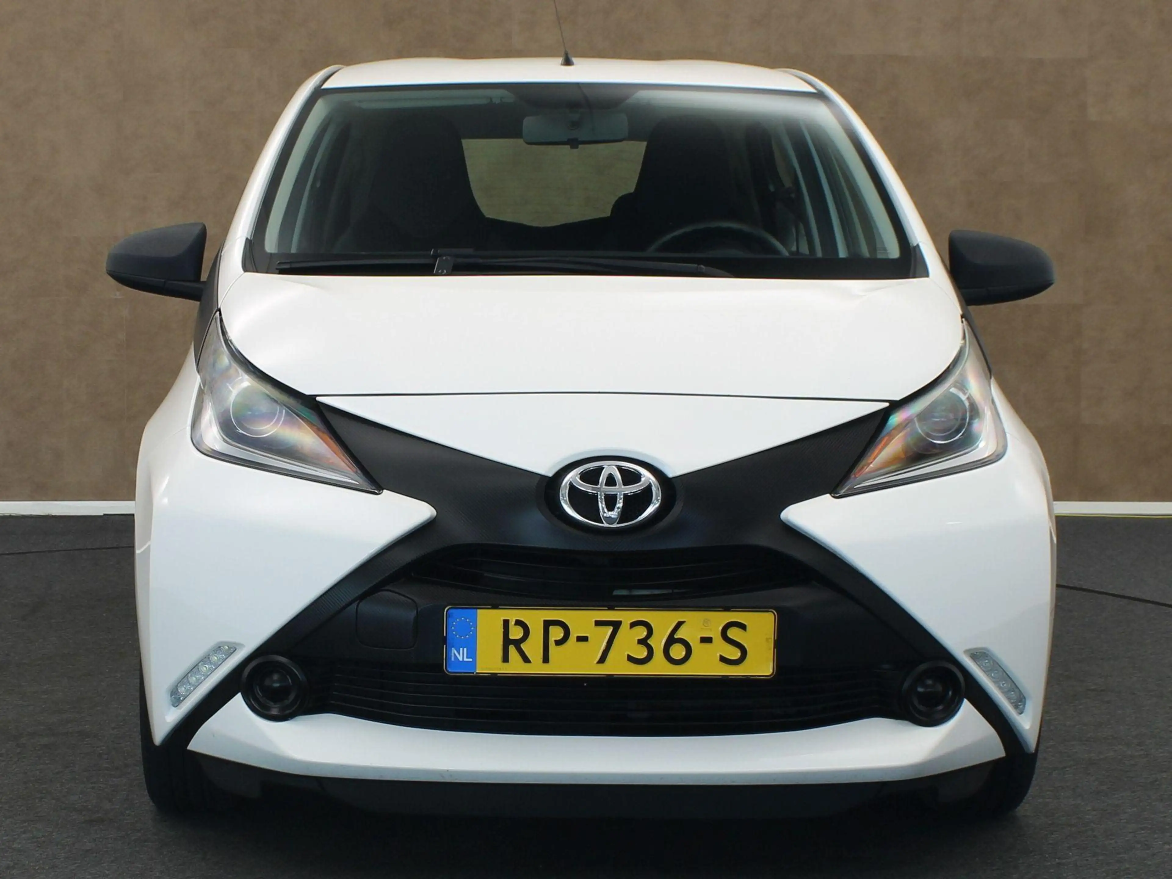Toyota Aygo 1.0 VVT-i x-fun - ORIGINEEL NEDERLANDSE AUTO - AIR — photo 10