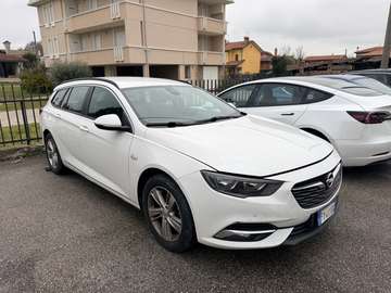 Sports Tourer 1.6 cdti Business s&s 136cv auto my1